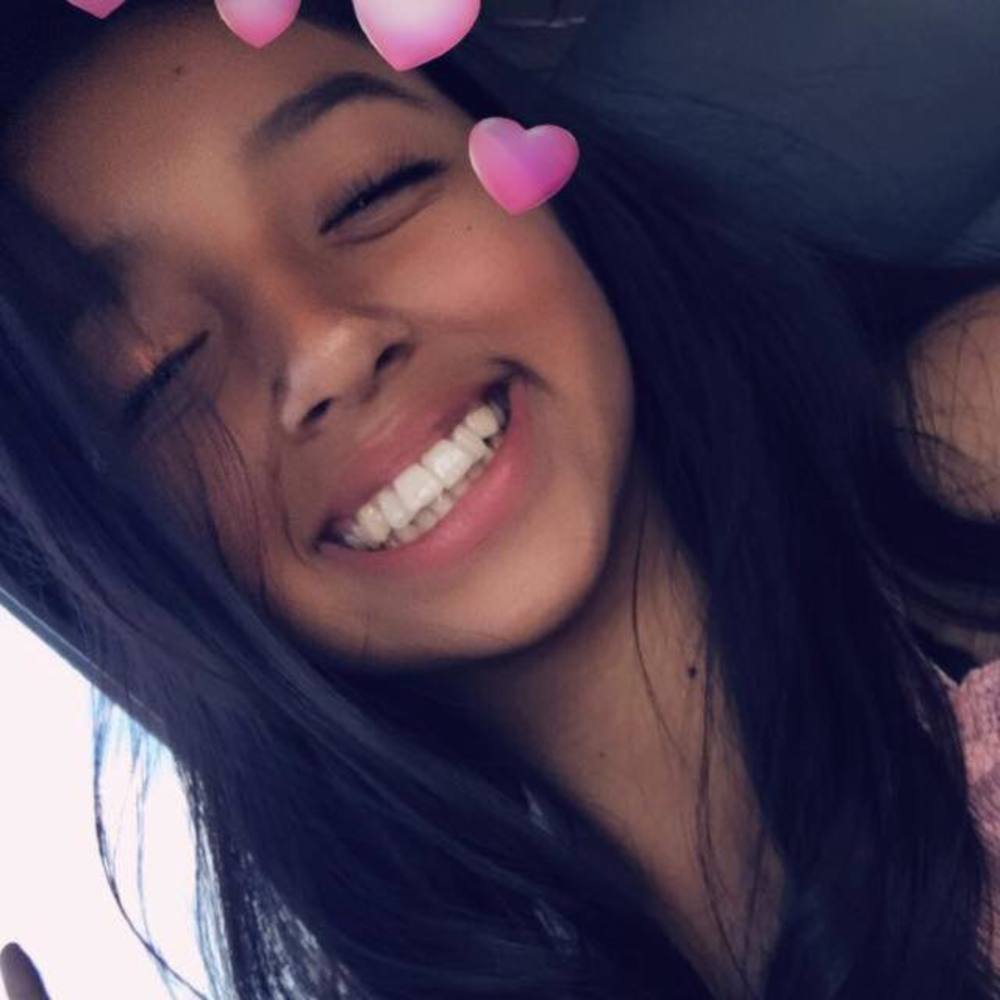 Meet your Posher, Idali